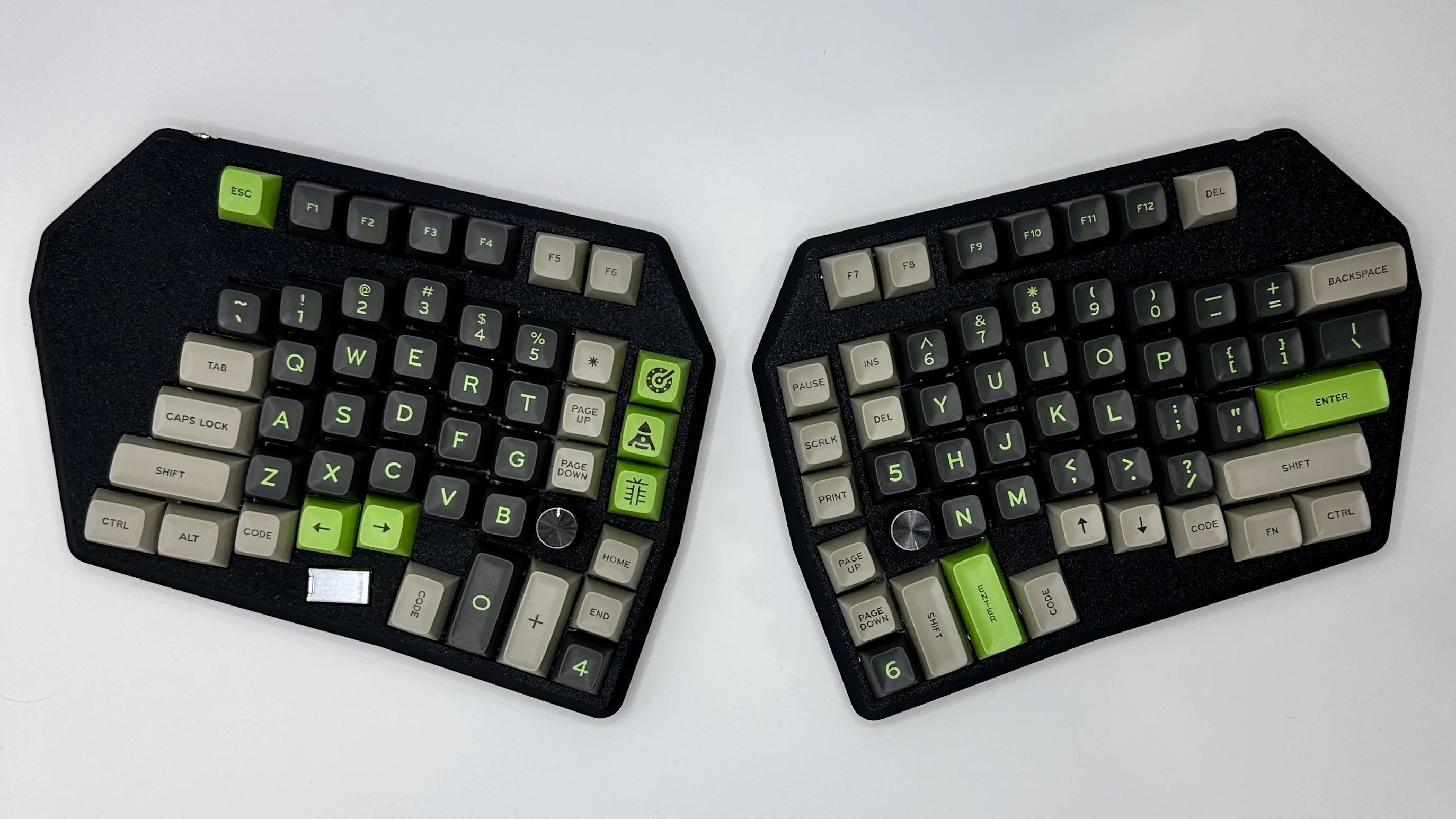 ErgoDonk Zero Monobody case hero shot