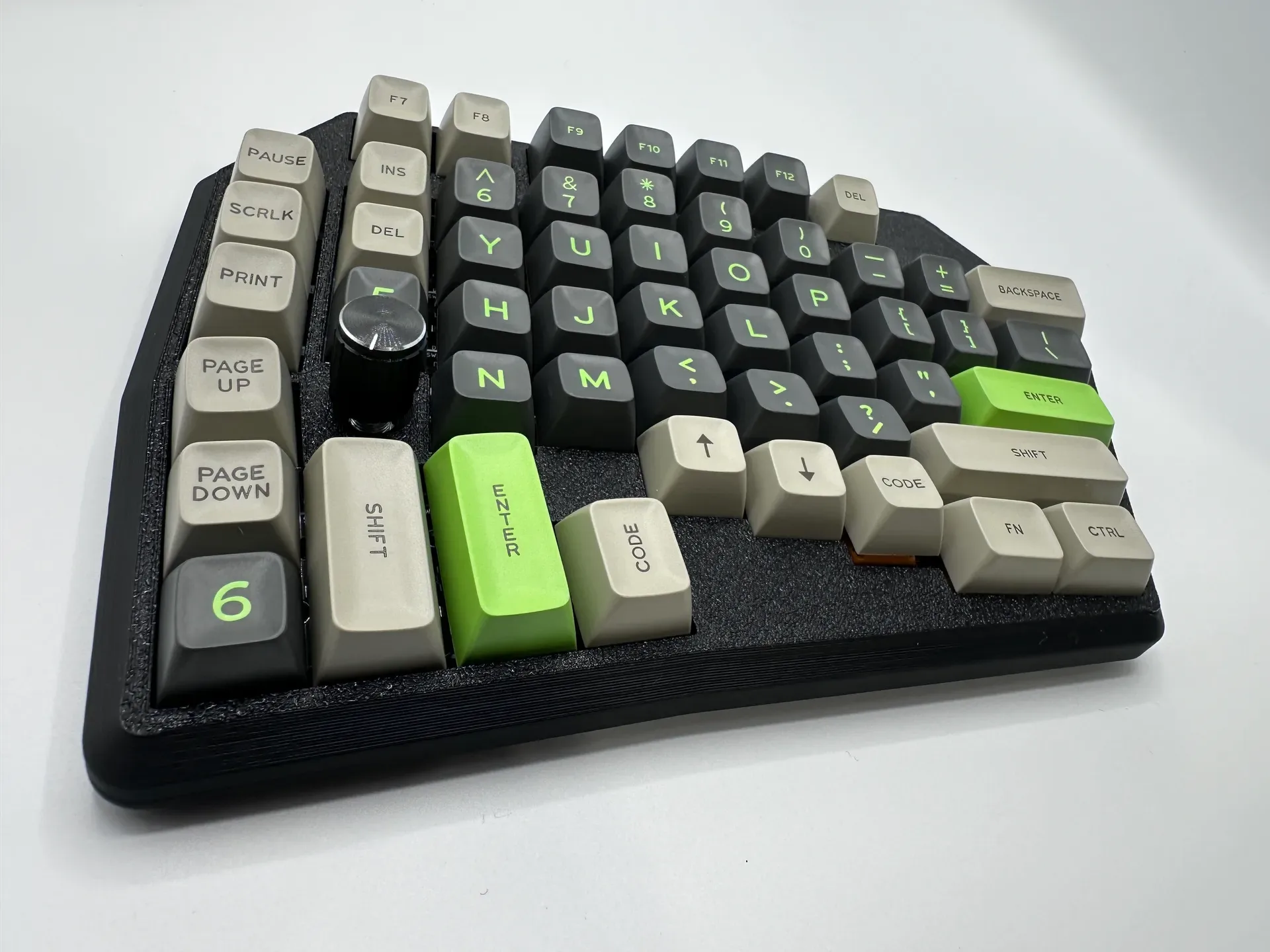 Close up of right hand ErgoDonk Zero 3d printed case